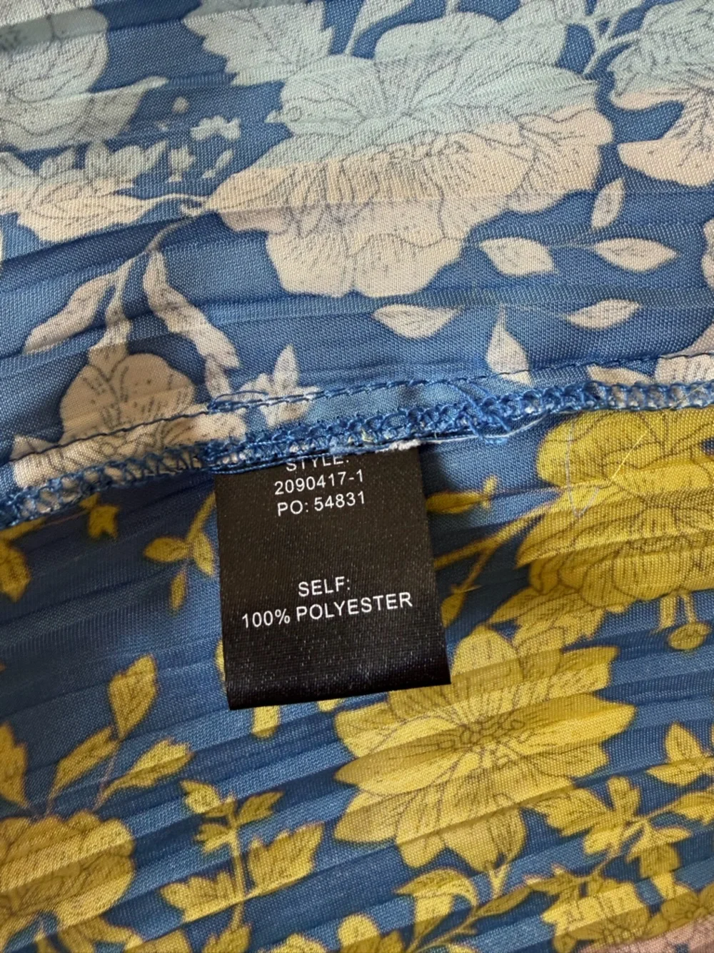 Current Air Anthropologie Sleeveless V Neck Pleated Silky Floral Dress Size M - Picture 6 of 6